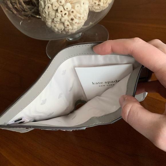 Kate Spade ♠️ Small Gray Zip Bifold Wallet NEW! - Picture 5 of 6